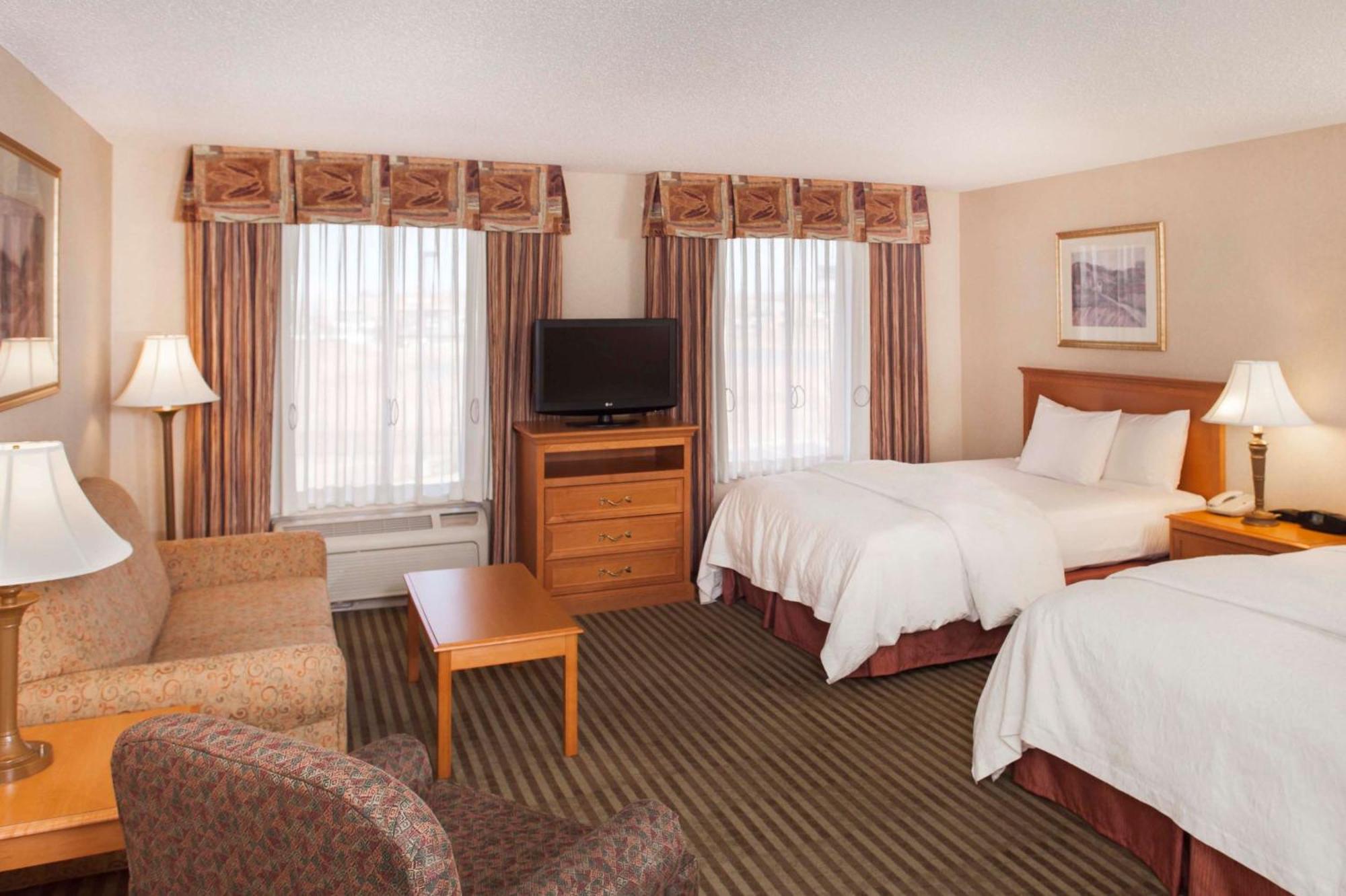 Hampton Inn & Suites Addison Eksteriør bilde