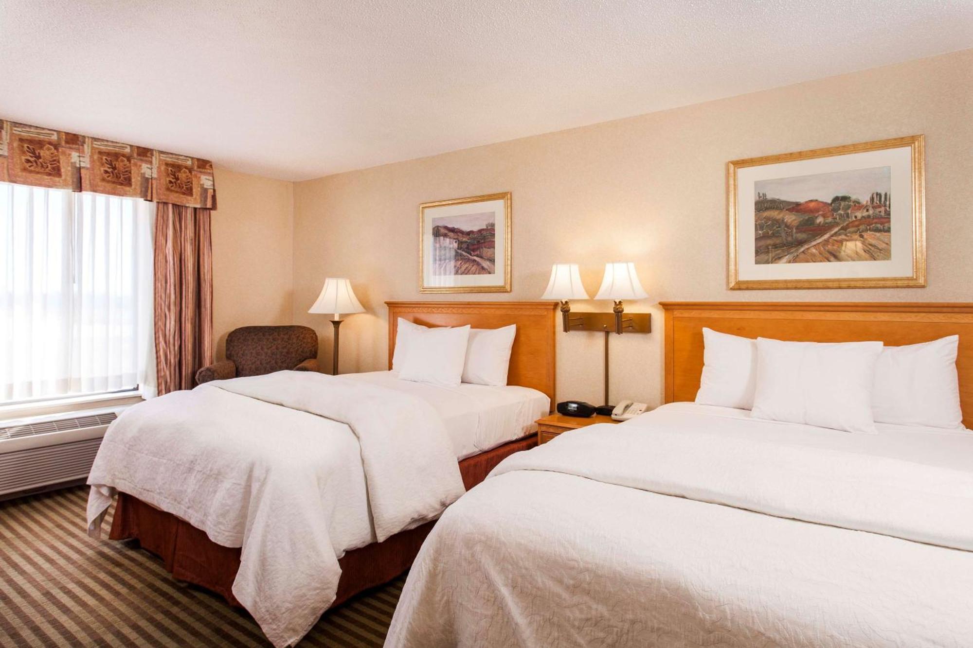 Hampton Inn & Suites Addison Eksteriør bilde