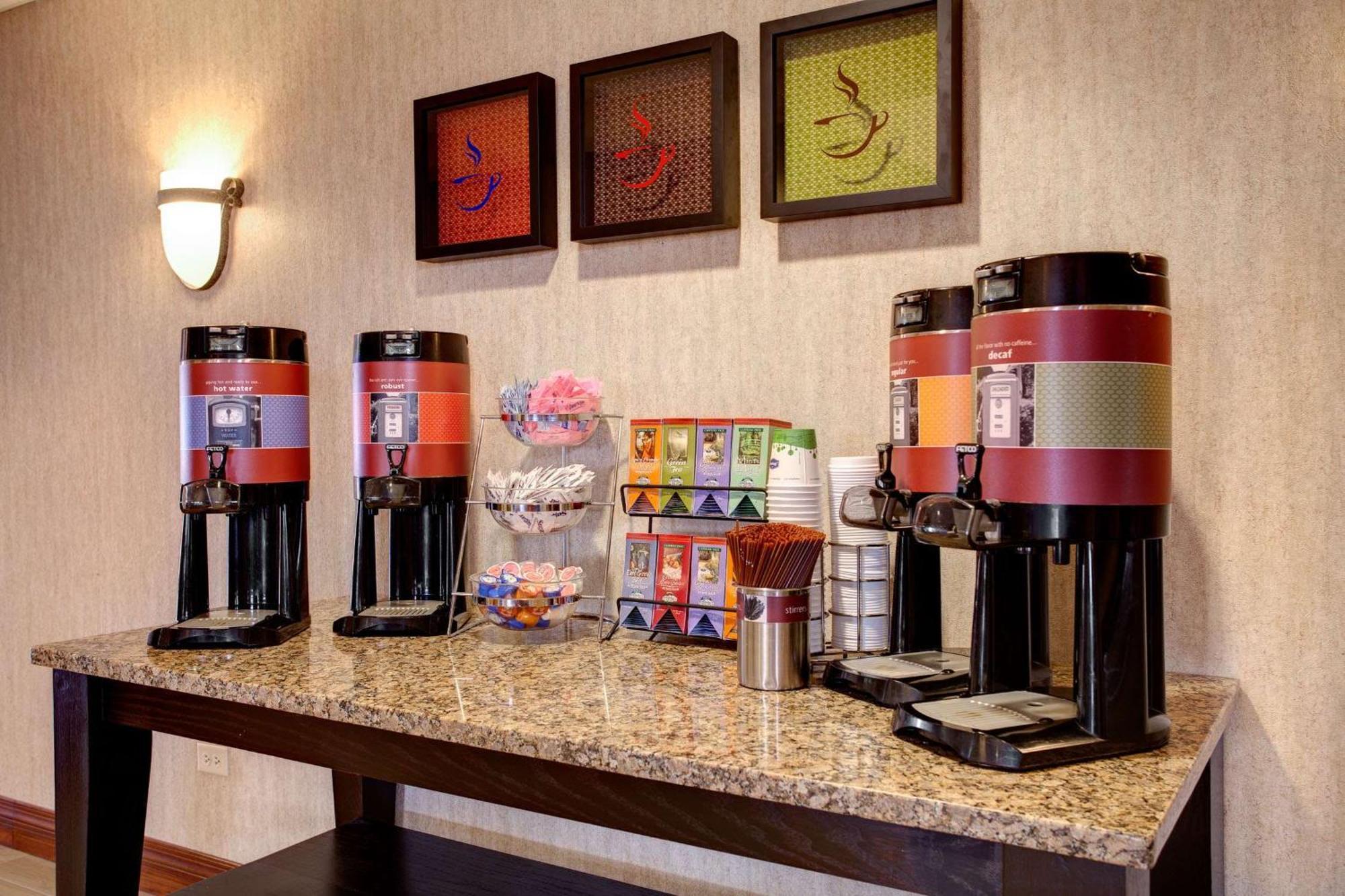 Hampton Inn & Suites Addison Eksteriør bilde